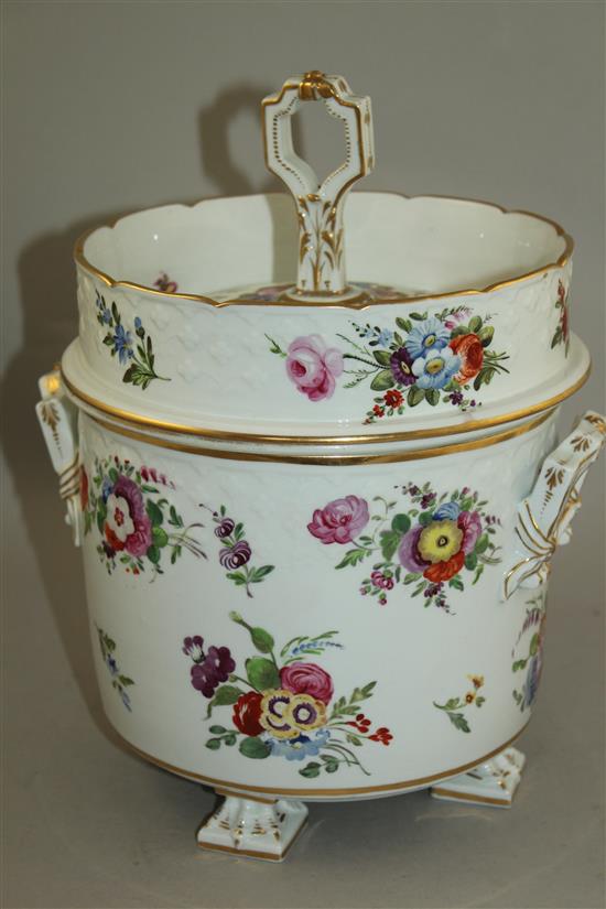 An English porcelain ice pail, early 19th century, 30cm